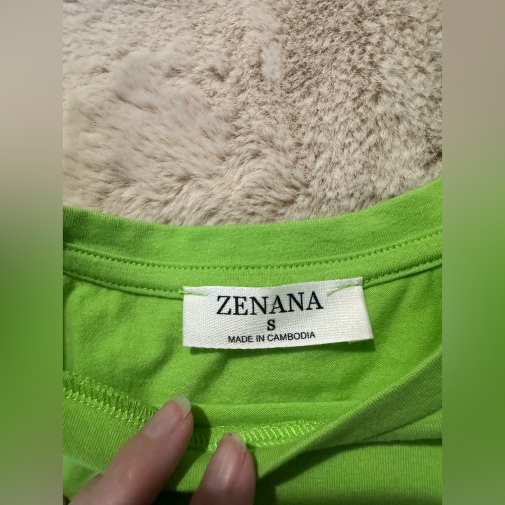 Zenana cropped tee. Size S - Picture 3 of 4
